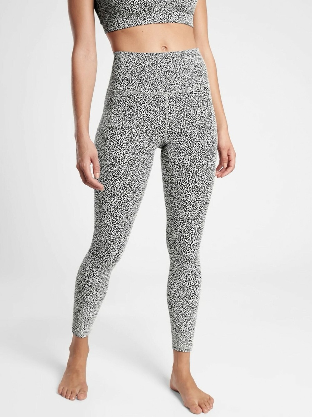 Athleta Salutation Stash II 7/8 Textured Leggings
